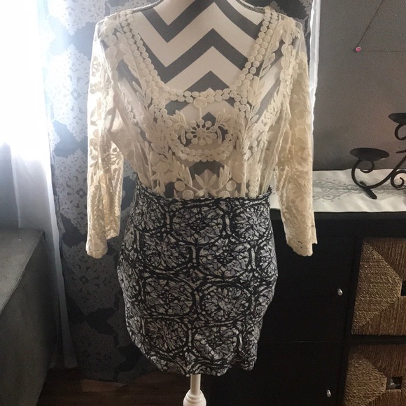 mini skirt - Picture 1 of 4